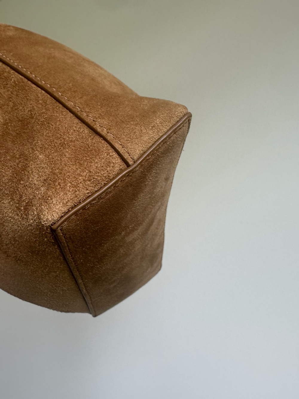 Veronica Beard Swing Clutch Tan Suede Bracelet-Closure Handbag - Picture 5 of 6